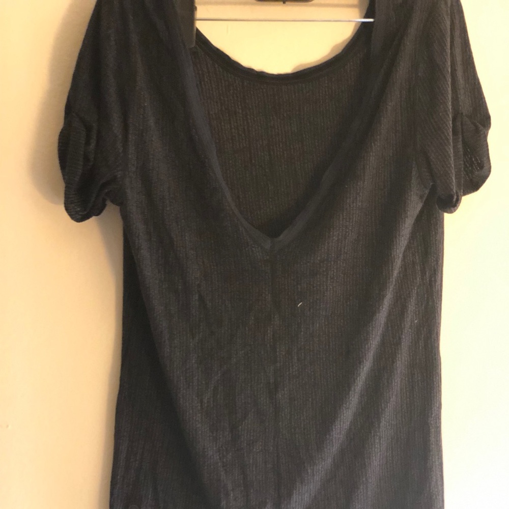 Lulu lemon flowy vneck tee
